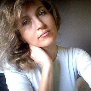 aneta Headshot
